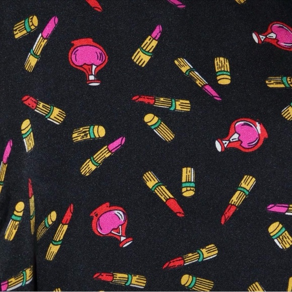 Neiman Marcus 2 piece Nightgown and Nightshirt Set with Lipstick Cosmetic Print - Picture 5 of 5